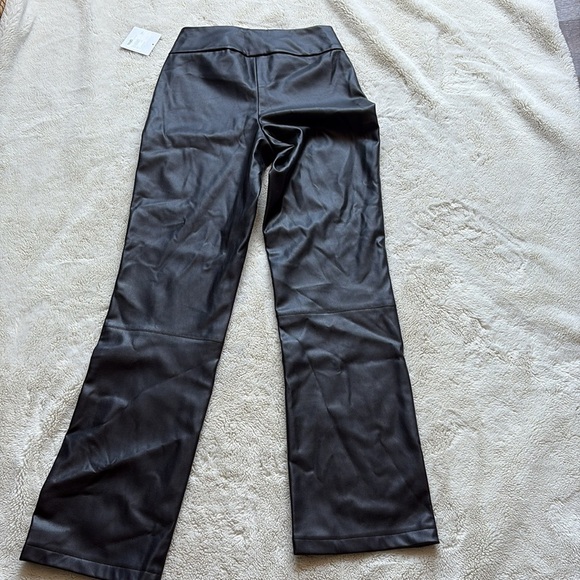 BB Dakota Faux Leather Straight-Leg Pants – Size XS | NWT | Sleek Street Style - Picture 5 of 5